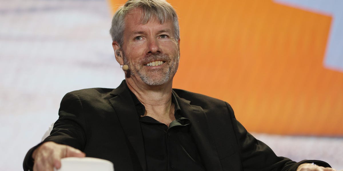 Les actions de Microstrategy grimpent alors que le proxy Bitcoin brûlant s'apprête à rejoindre le Nasdaq 100