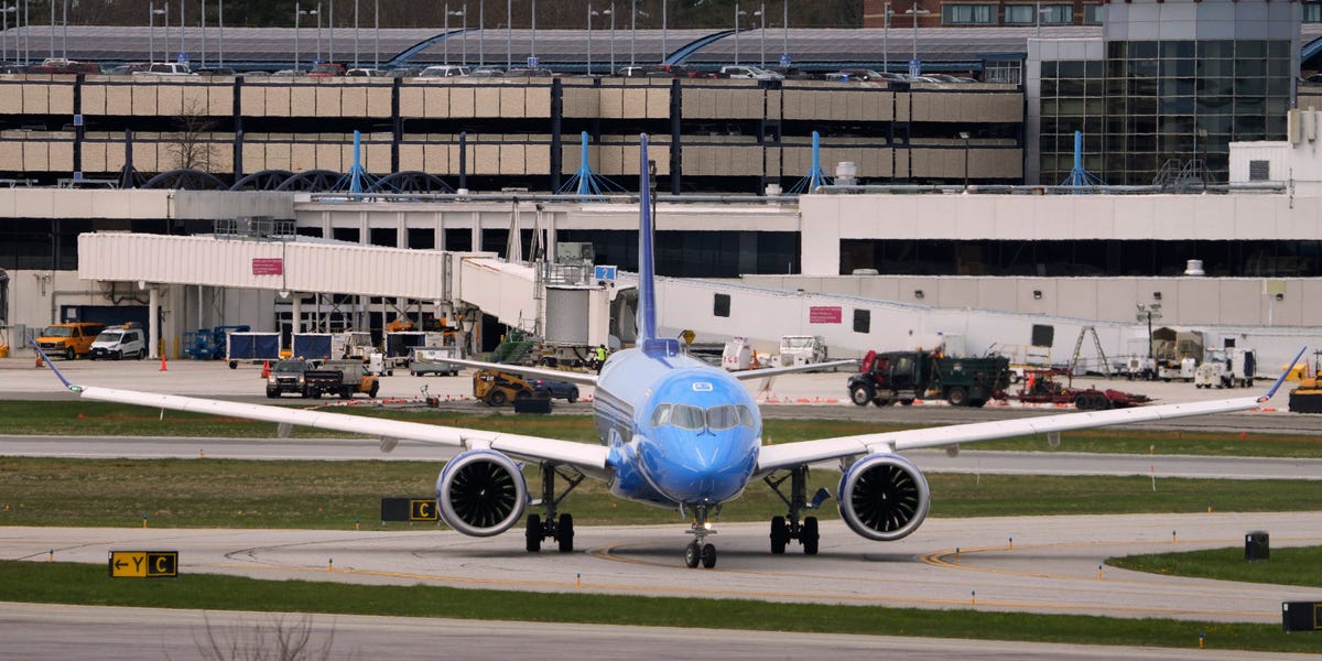 Le PDG de Breeze explique l'arme secrète des compagnies aériennes pour avoir réalisé un bénéfice tandis que certaines compagnies aériennes budgétaires se débattent