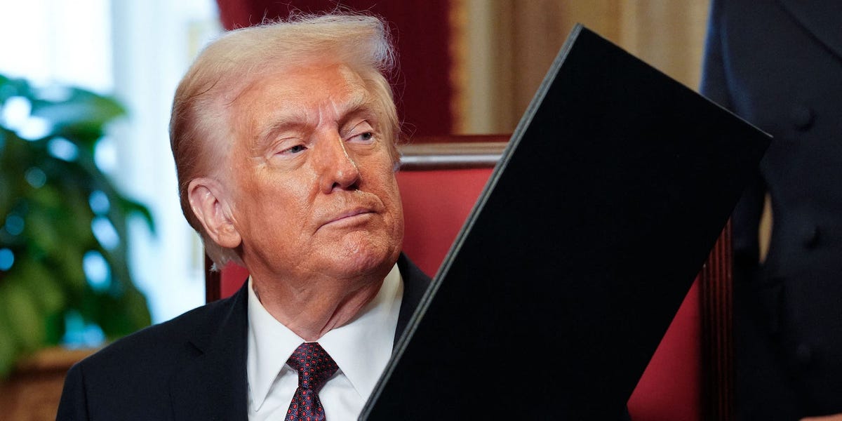 Les actions augmentent alors que les traders surveillent de près les premières mesures tarifaires de Trump