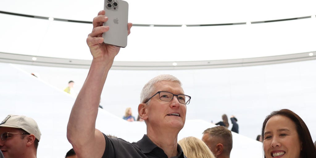 Mises à jour des bénéfices d'Apple: les actions diminuent en tant que montres Wall Street pour les ventes de l'iPhone en Chine, les mises à jour commerciales de services