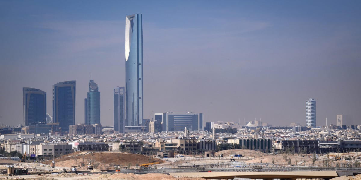 C'est une période difficile pour consulter à l'échelle mondiale. Dans les États du Golfe à grande dépense, pas tellement.