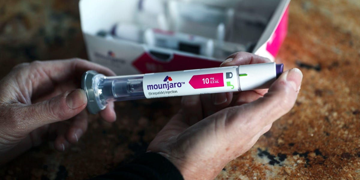 De nouveaux médicaments de perte de poids comme Mounjaro sont chauds en ce moment. Le PDG d'Eli Lilly explique pourquoi ils sont si chers.