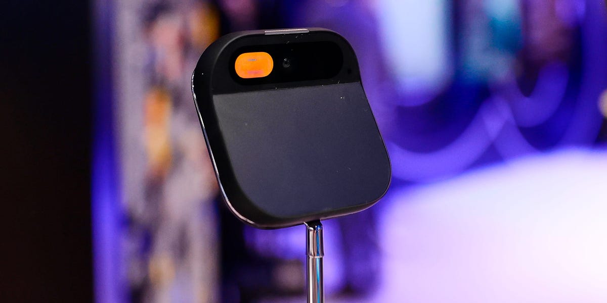 Humane ferme le service pour une épingle d'IA assiégée après la vente à HP. Certains acheteurs n'obtiendront pas de remboursement.