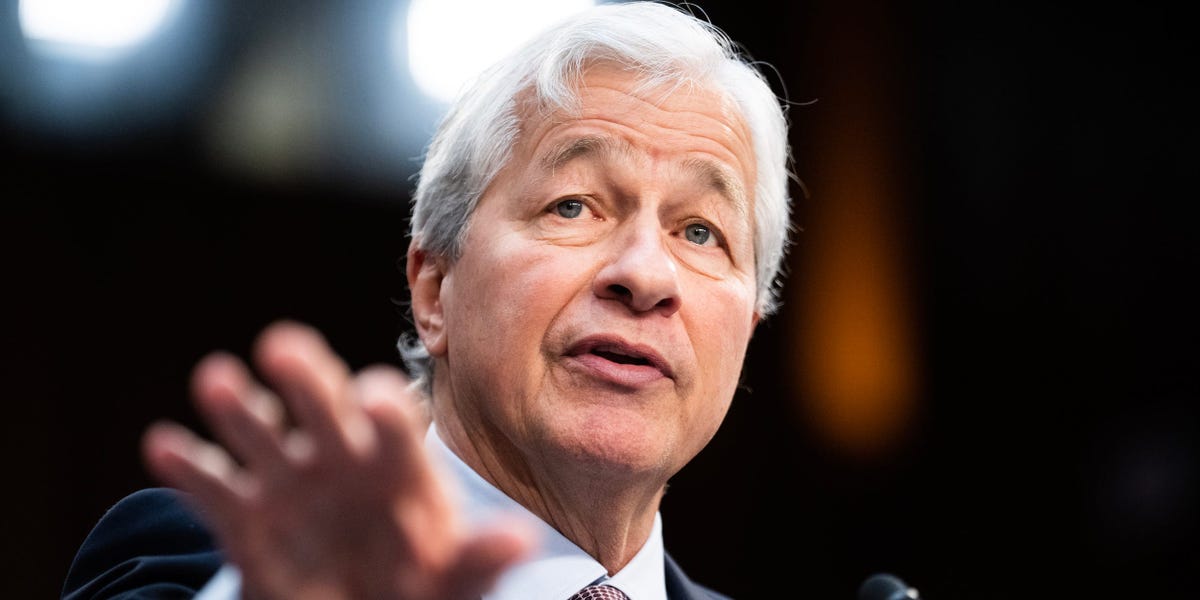 Jamie Dimon défend la mairie virale commente: «Je ne suis pas contre le travail à la maison. Je suis contre où cela ne fonctionne pas.