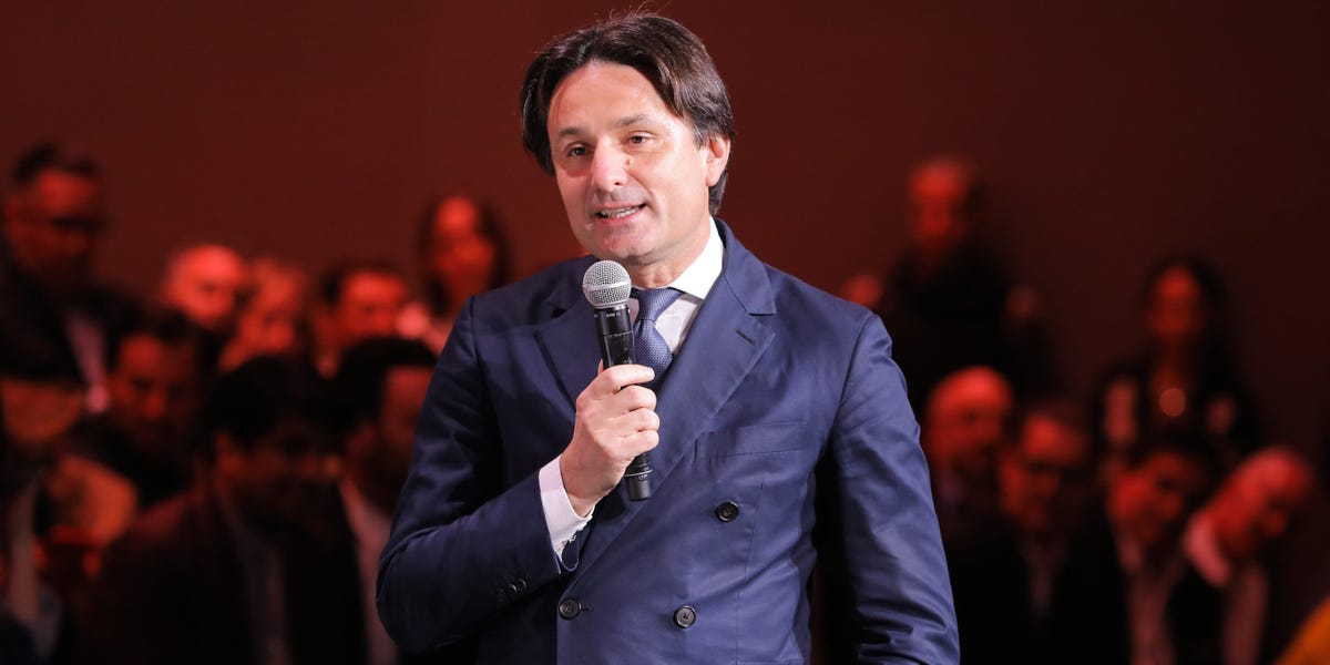 Le PDG d'Hermès dit qu'il était «irrité» par les faux birkins viraux