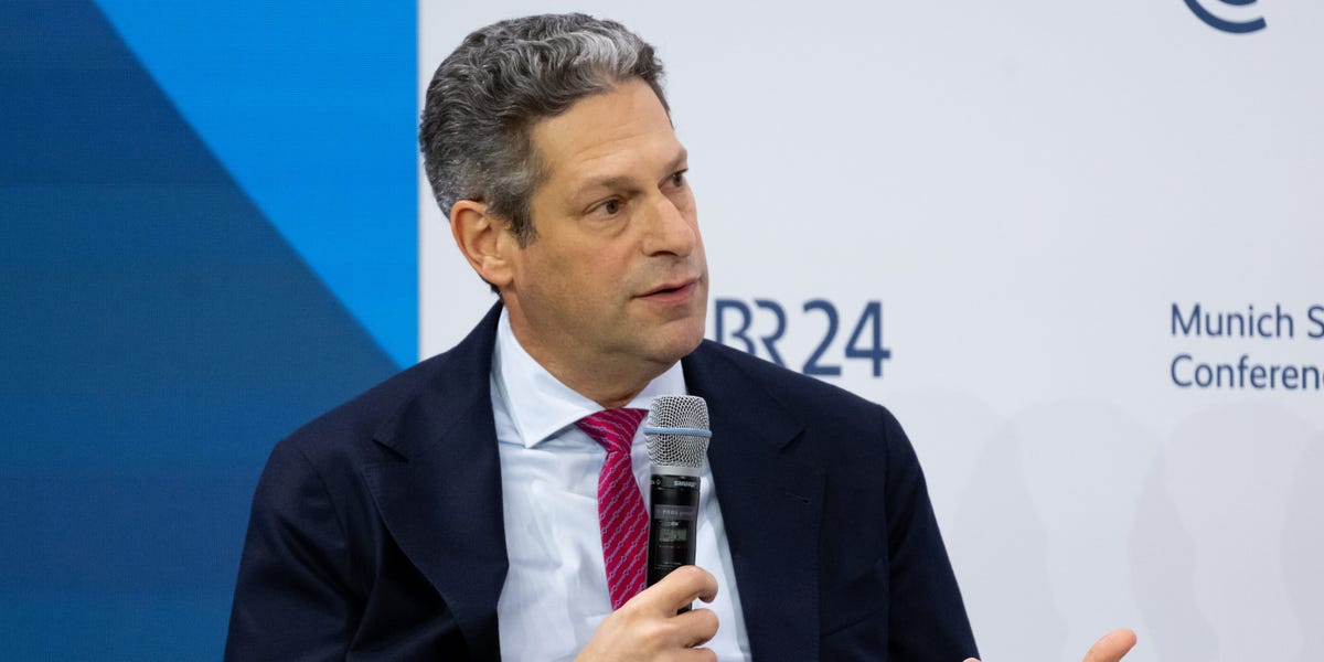 Le chef des affaires mondiales de Meta met en évidence Trump comme son nouveau défenseur possible contre les régulateurs de l'UE