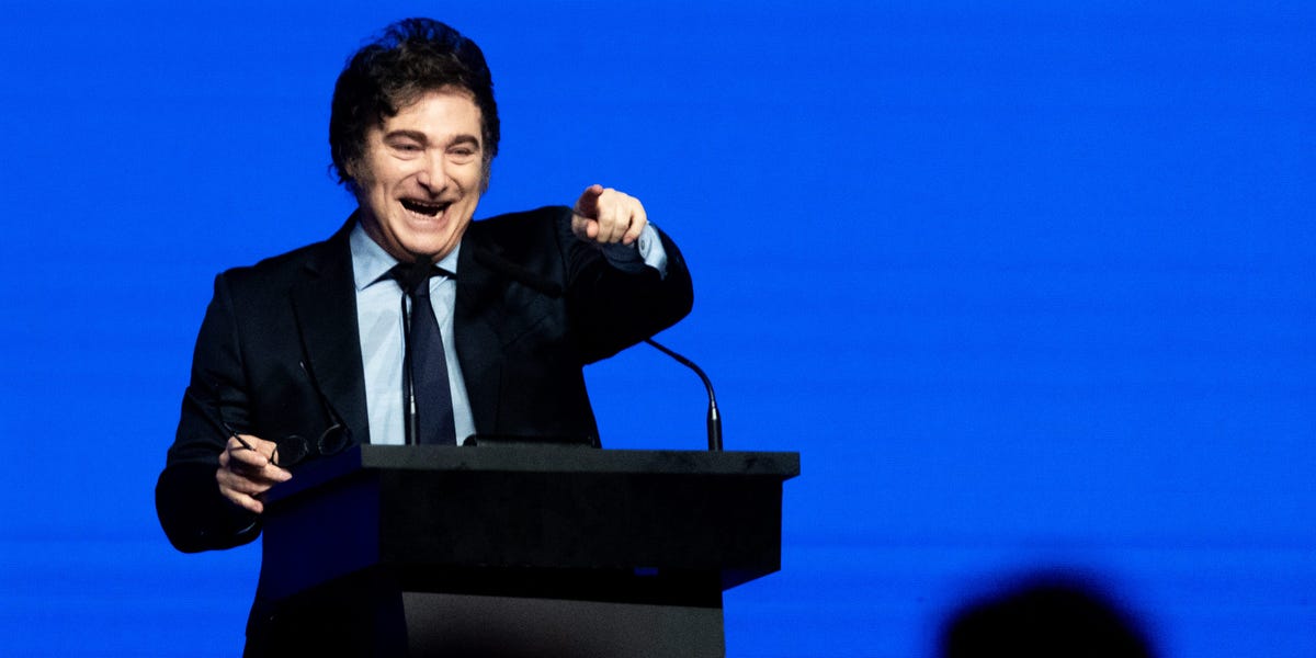 Le président populiste de l'Argentiste a promu une pièce de mème - et fait maintenant face à des appels de mise en accusation