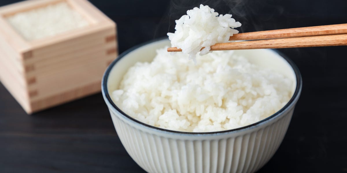 Le prix du riz au Japon monte en flèche. Le gouvernement libére 210 000 tonnes de son stock pour le combattre.