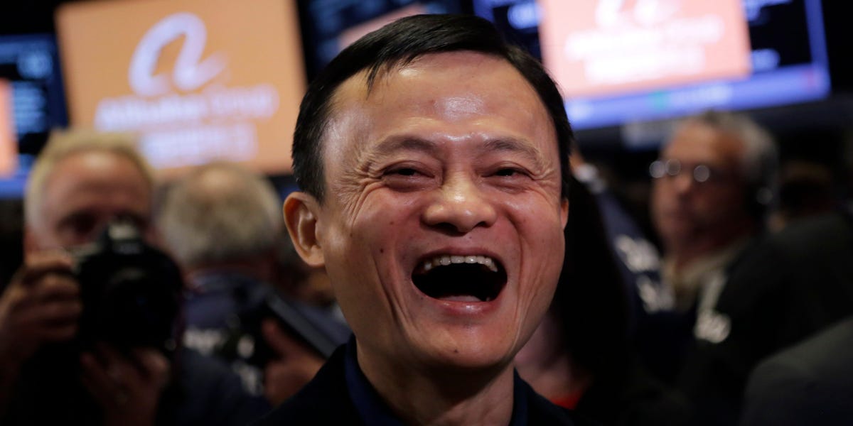 Les actions d'alibaba opprimées augmentent plus de 30% cette année sur le battage médiatique de l'IA