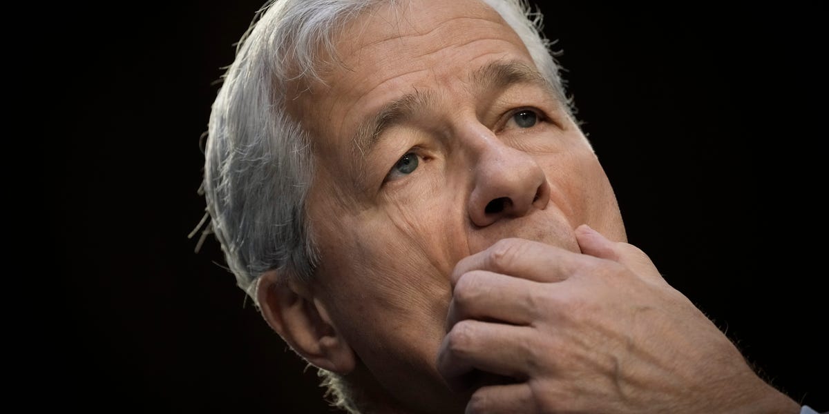 Les commentaires Viral WFH de Jamie Dimon dessinent des haineux - et les fans