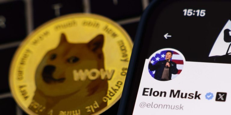 La crypto-monnaie préférée d&rsquo;Elon Musk tombe alors qu&rsquo;il se querelle avec Trump