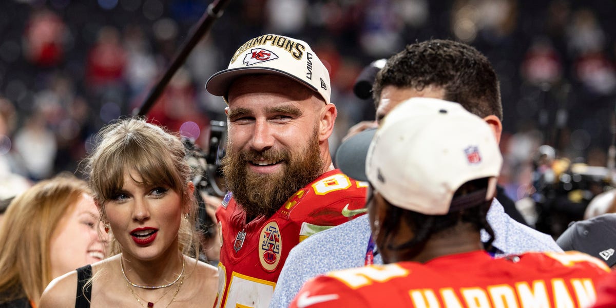Les fiançailles de Taylor Swift et Travis Kelce ont envoyé des marques dans une frénésie marketing
