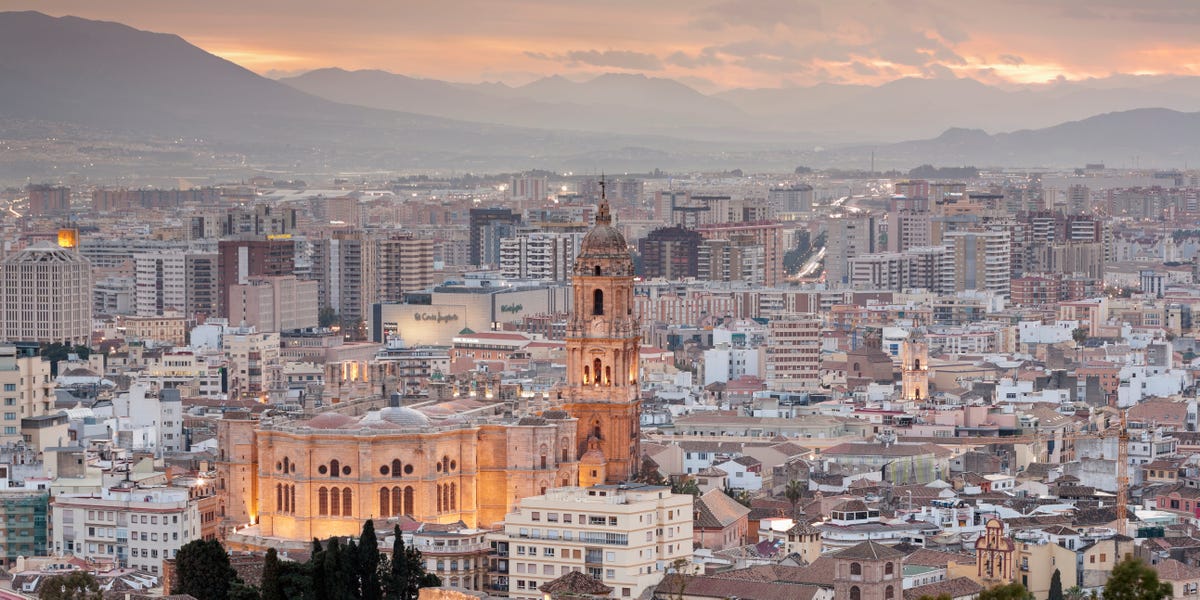 Arizona Woman quitte le travail, vendu à la maison, a déménagé en Espagne pour une vie plus détendue