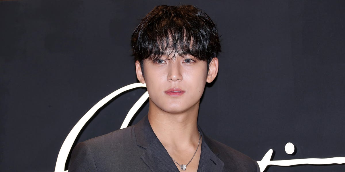 Calvin Klein va tout sur K-Pop Hot Boy Summer avec dix-sept membres Mingyu