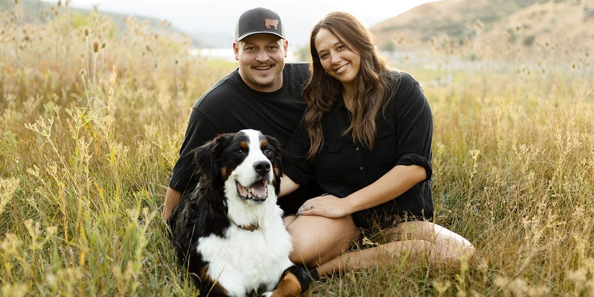 Emménagé dans le garage de ma belle-mère pour économiser sur le loyer, rembourser la dette