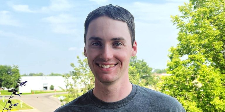 Gen Z Grad récent vient d&rsquo;acheter une maison de 395 000 $ – il explique comment