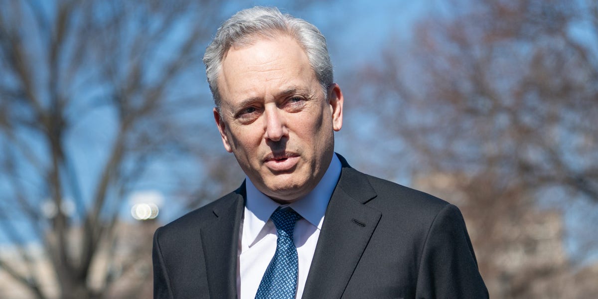 La Maison Blanche Ai tsar David Sacks dit que la `` psychose de l'IA '' est similaire à la `` panique morale '' des premiers jours des médias sociaux