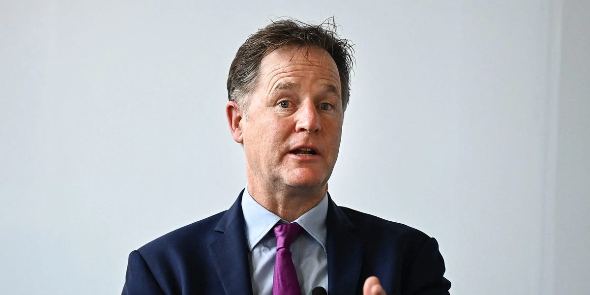L'ancien dirigeant de Meta Nick Clegg appelle la Silicon Valley `` Clooly Conformiste ''