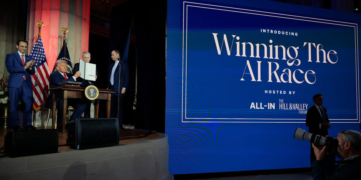 Le boom des dépenses de l'IA nous stimule le PIB - et potentiellement cacher des problèmes imminents