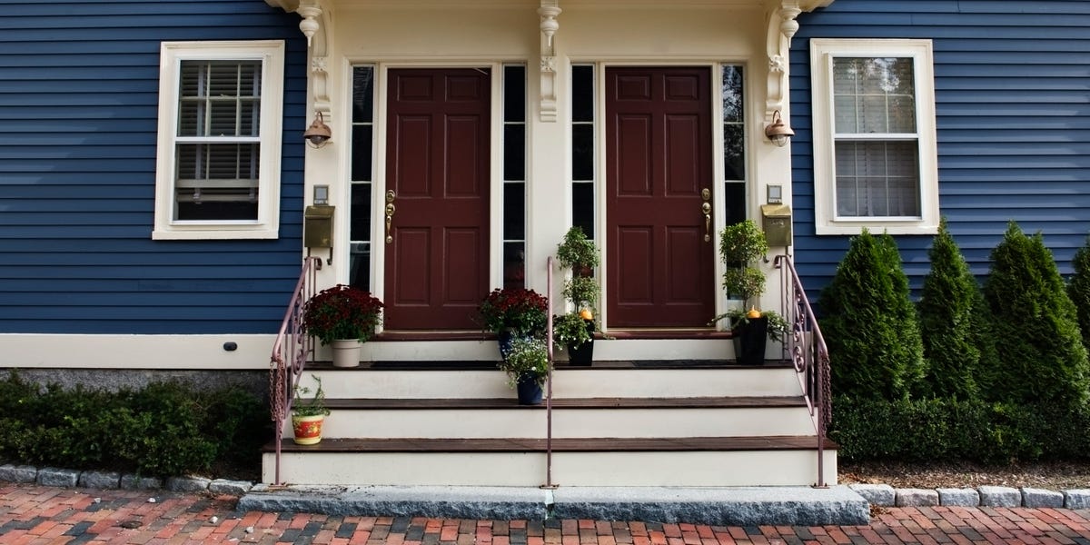 Nous avons acheté une maison avec mes beaux-parents, j'adore la vie multigénérationnelle