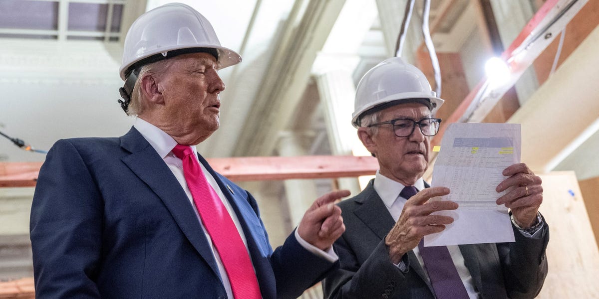 Trump a acheté 100 millions de dollars d'obligations depuis son entrée en fonction. Son portefeuille est sur le point d'obtenir un coup de pouce si la Fed réduit les taux.