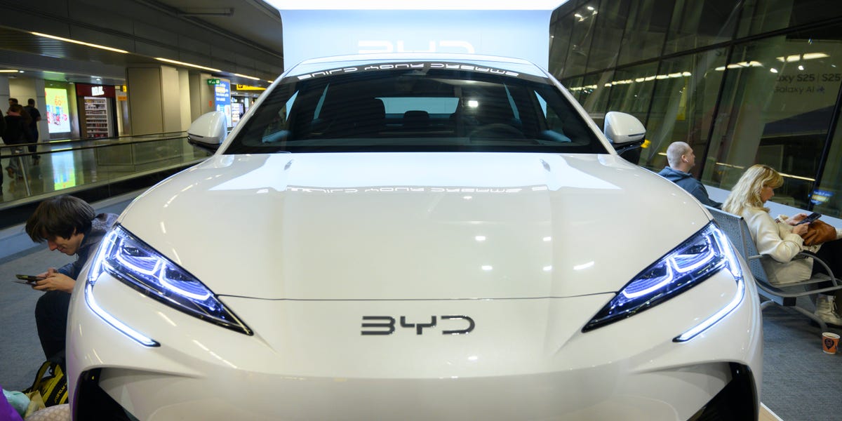 Voici pourquoi le PDG d'Uber pense que la Chine gagne la course EV
