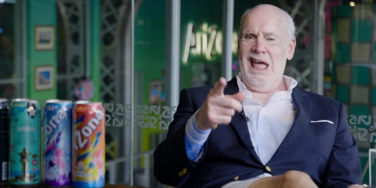 Don Vultaggio n&rsquo;est jamais allé à l&rsquo;université et vaut des milliards; Voici comment