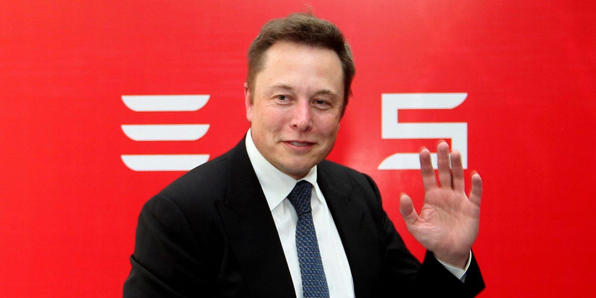 Elon Musk dépense 1 milliard de dollars sur les actions Tesla, petit pas vers 25% de contrôle