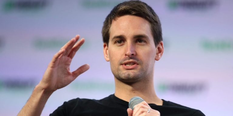 Evan Spiegel passe le mode «startup» car il dit Snap fait face à un «moment de creuset»