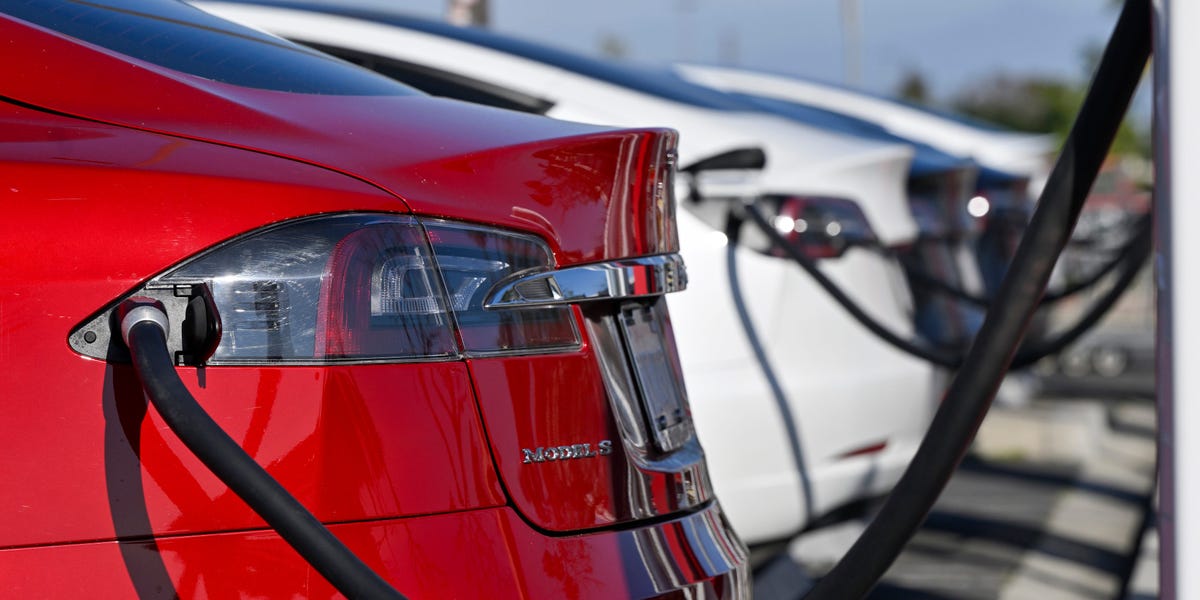 Il y a moins d'un mois pour obtenir un crédit d'impôt de 7 500 EV. Voici ce que vous devez savoir.