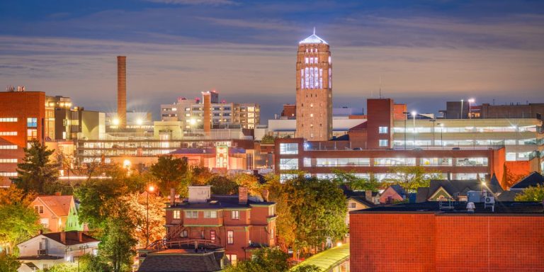 Les 10 meilleures villes pour les diplômés du Gen Z College pour vivre maintenant