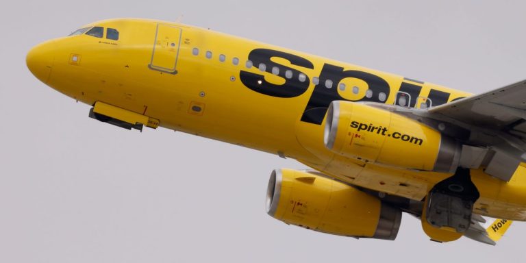 Les dirigeants de Spirit Airlines obtiennent des millions de bonus après avoir accepté de rester dans sa 2e faillite en un an
