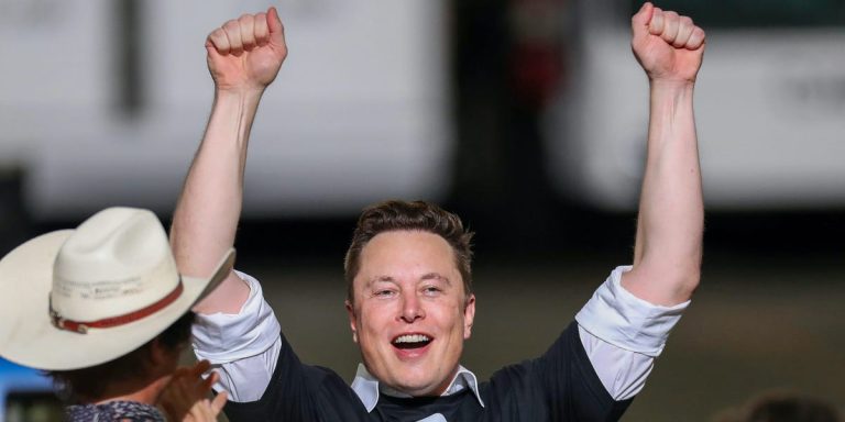 Les investisseurs de Tesla feront des «backflips» si Musk réalise un plan de 1 $: Guru technologique
