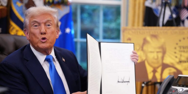 Lisez les mémos envoyés au personnel de Big Tech sur les frais H-1B de Trump