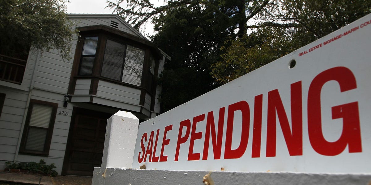 Marché du logement: le dégel arrive alors que les taux hypothécaires chutent au plus bas en un an