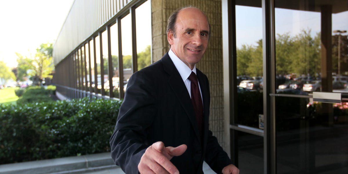 Market Basket Board claque le PDG en tant que «dictateur» car il l'a évincé de la compagnie familiale