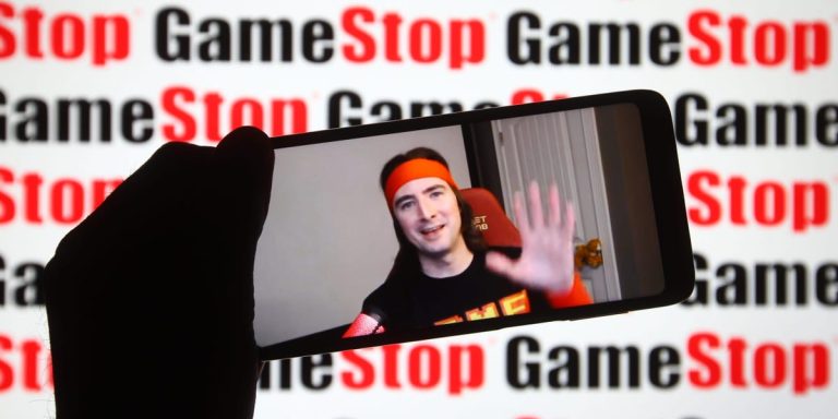 OpenDoor est salué comme le prochain GameStop alors que les investisseurs affluent vers le stock de mèmes le plus chaud autour