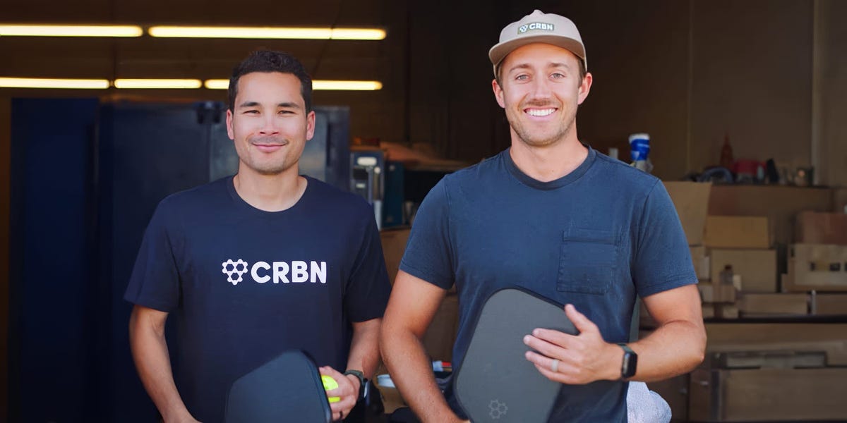 Un ancien sommelier a perdu son emploi pendant Covid et a lancé une entreprise de paddle de pickleball. Il explique pourquoi son produit a décollé.
