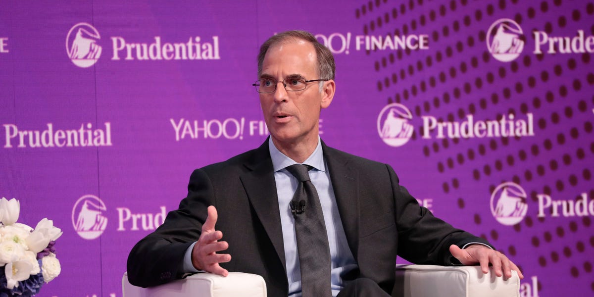 Un économiste de haut niveau qui pense que nous sommes au bord d'une récession dit qu'il regarde ces 3 signes d'avertissement