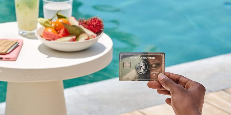 Amex affirme que de nouveaux clients affluent vers sa nouvelle carte Platine coûteuse