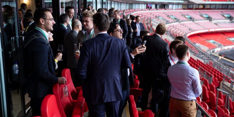 Buzz à la conférence des fonds de couverture: les inquiétudes du marché, un nouveau fonds et les tendances de l&rsquo;allocateur