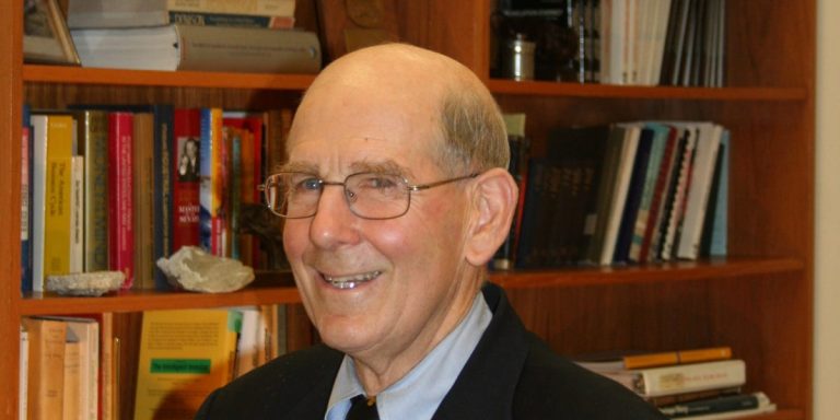 Gary Shilling : Les jeunes doivent se battre à l’ère de l’IA et pourraient avoir une vie plus difficile