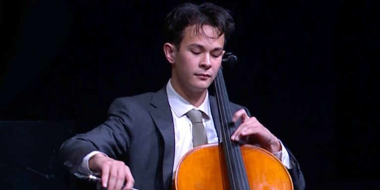 Je suis étudiant en musique. Voici comment cela m&rsquo;a aidé à décrocher un stage au BCG.