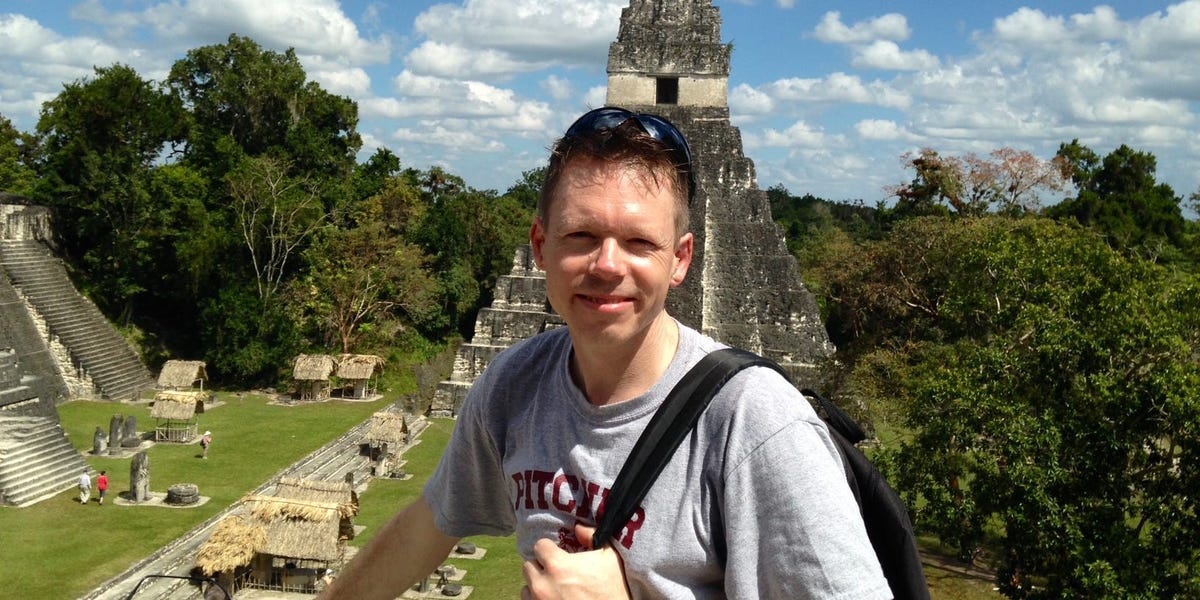 Un enseignant américain prend une retraite anticipée au Guatemala et affirme que des soins de santé moins chers en valent la peine