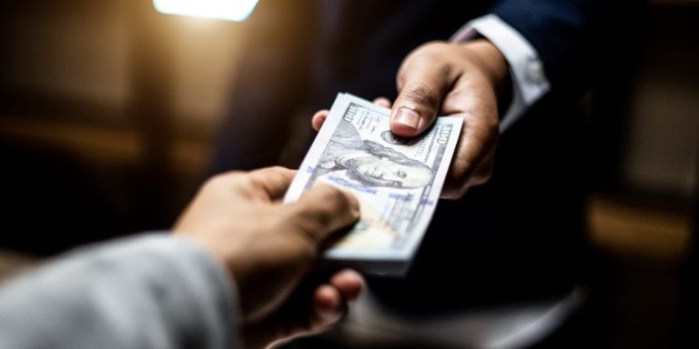 Comment gagner un revenu passif en prêtant de l’argent privé