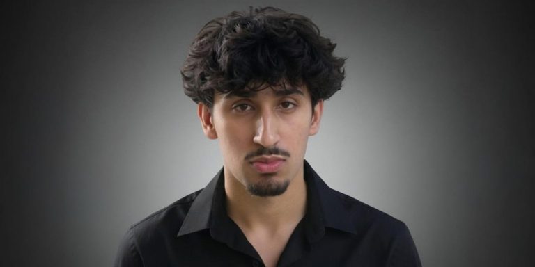 Un adolescent a gagné 72 000 $ après avoir investi dans des actions technologiques