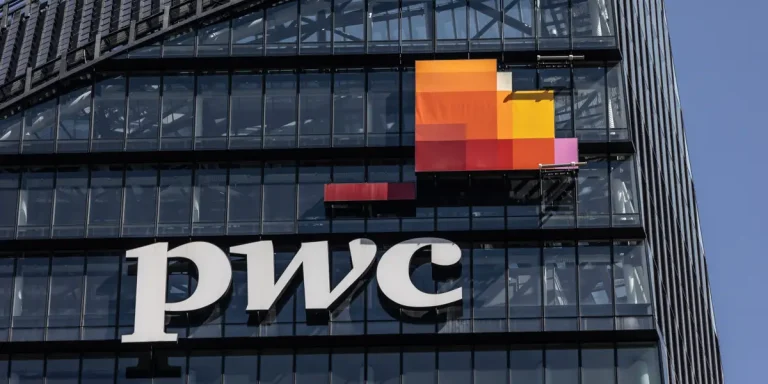 L’utilisation de l’IA parmi les travailleurs débutants s’avère être une arme à double tranchant