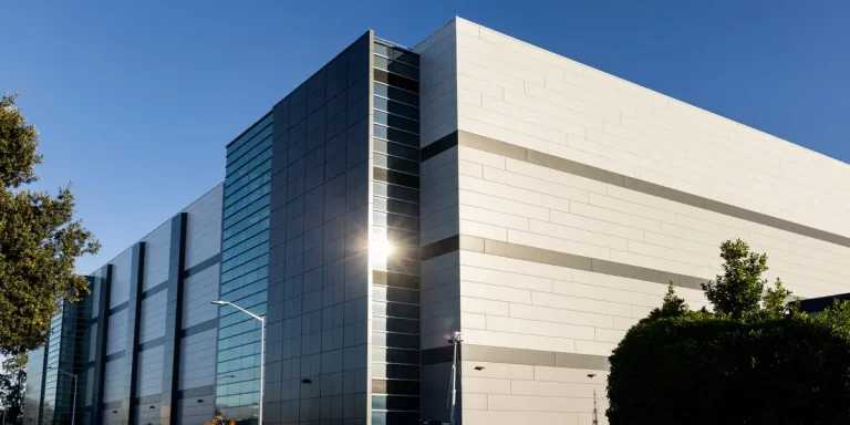 Blue Owl incapable d&rsquo;organiser le financement d&rsquo;un centre de données de 4 milliards de dollars