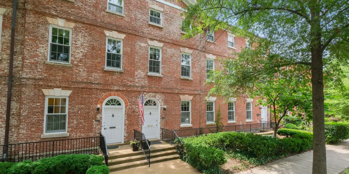 Cette maison en rangée de Washington, DC, datant des années 1790, est sur le marché