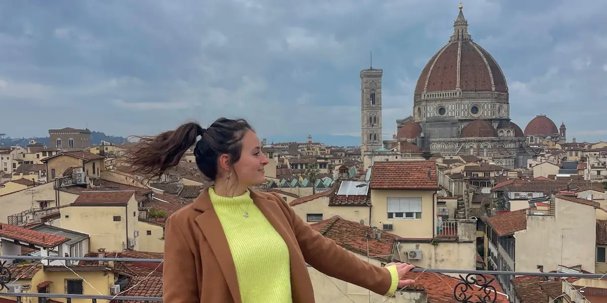 J'ai déménagé en Italie après y avoir étudié à l'étranger. Les salaires sont bas, mais je suis heureux.